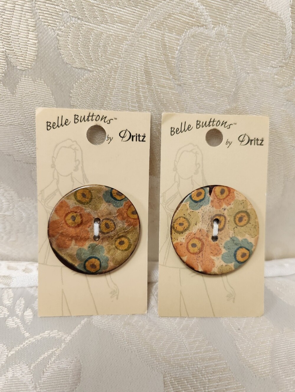 Lot Of 2 Belle Buttons By Dritz Large Coconut Buttons 1 9/16" 40mm Floral